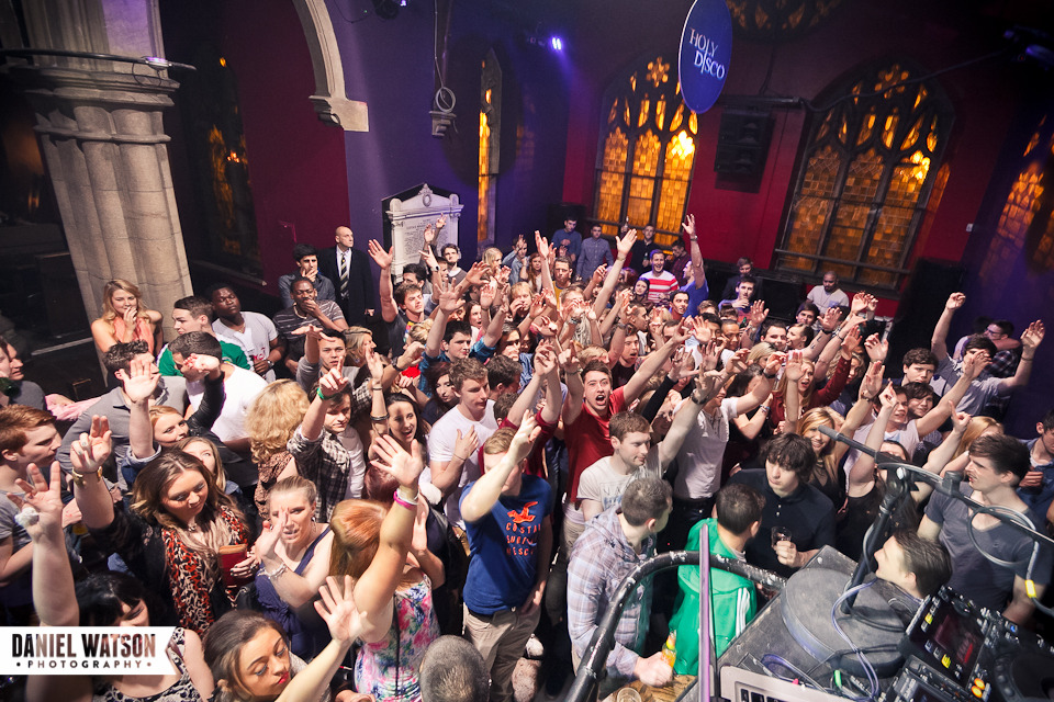 IMAGE: http://payload52.cargocollective.com/1/3/110609/3346074/halo-3_960.jpg